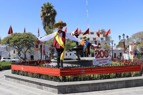 Las estampas y figuras representativas de lonccos caymeños se podrán visitar hasta fines del presente mes.