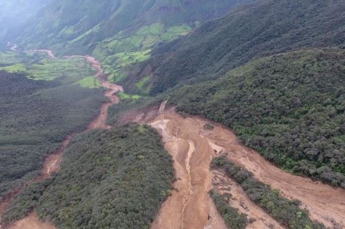 El área afectada por el deslizamiento abarca 136 hectáreas y el flujo recorrió alrededor de 30 kilómetros con ancho hasta de 110 metros y altura de 20 metros.