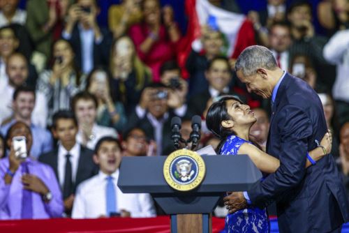 Esta foto del encuentro del entonces presidente Obama y los jóvenes, captada por la lente de Jhony Laurente. fue rebotada por agencias internacionales.