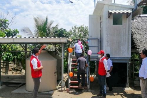 Loreto M S De Pobladores De Nauta Obtienen Agua Potable Mediante Captaci N De Lluvia