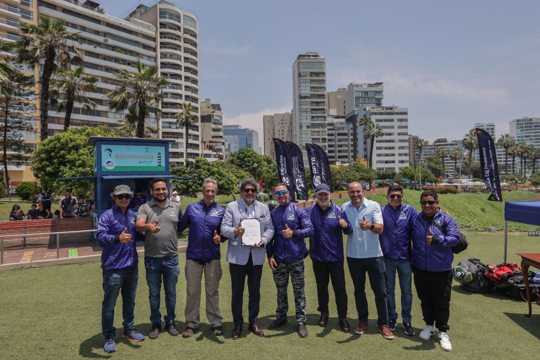 S Bete Al Parapente En Miraflores Y Vuela Alto En El 2024 Horarios Y   001024847w 