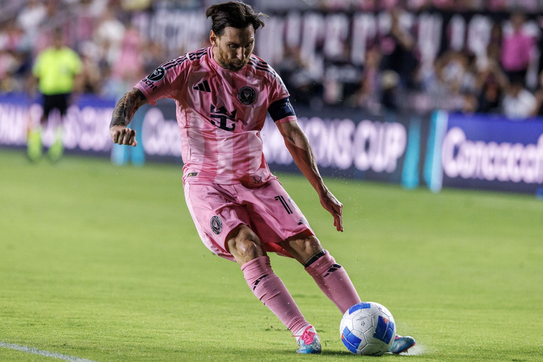 Un golazo de Lionel Messi evita la derrota de un Inter Miami herido que ...