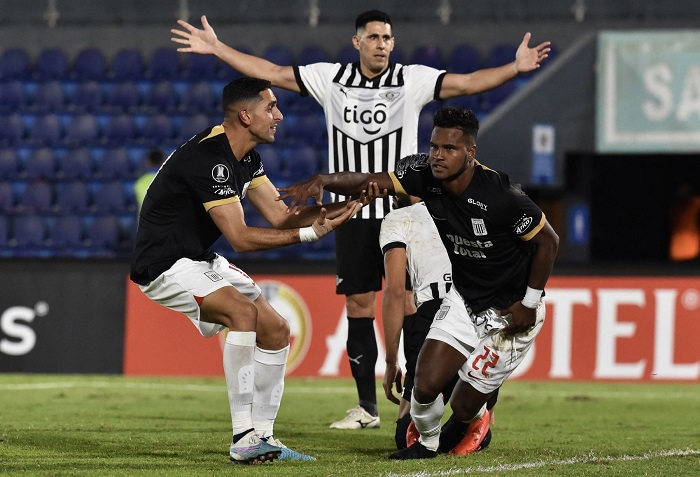 Copa Libertadores : ¿cómo le puede ir hoy a Alianza Lima y Universitario?