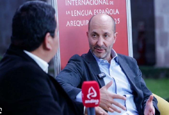 X CILE Arequipa: Entrevista a Carlos Granéz, escritor colombiano