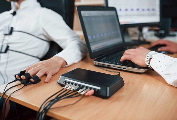 ¿Cómo funciona un polígrafo y qué tan confiable es?