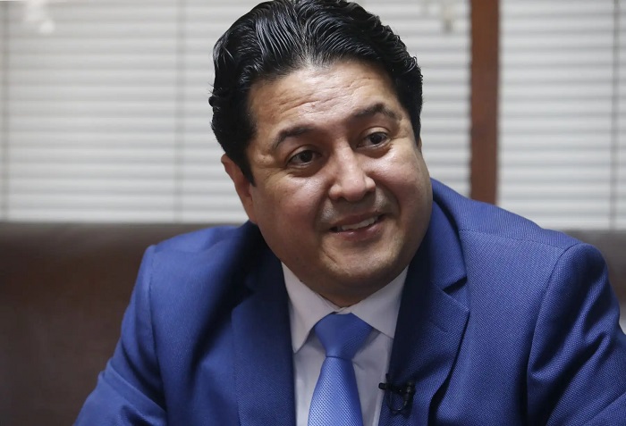 EE.UU.: Primer alcalde peruano en distrito exclusivo de Michigan