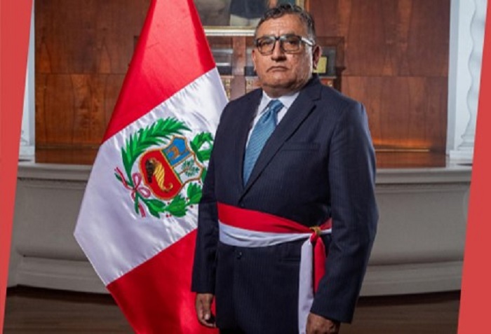 Entrevista al ministro de Energía y Minas, Luis Enrique Bravo de la Cruz