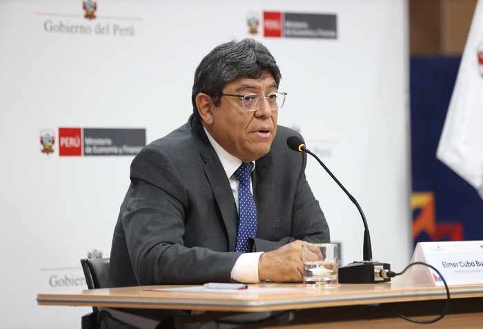 MEF: ministro Elmer Cuba anuncia medidas para impulsar la economía