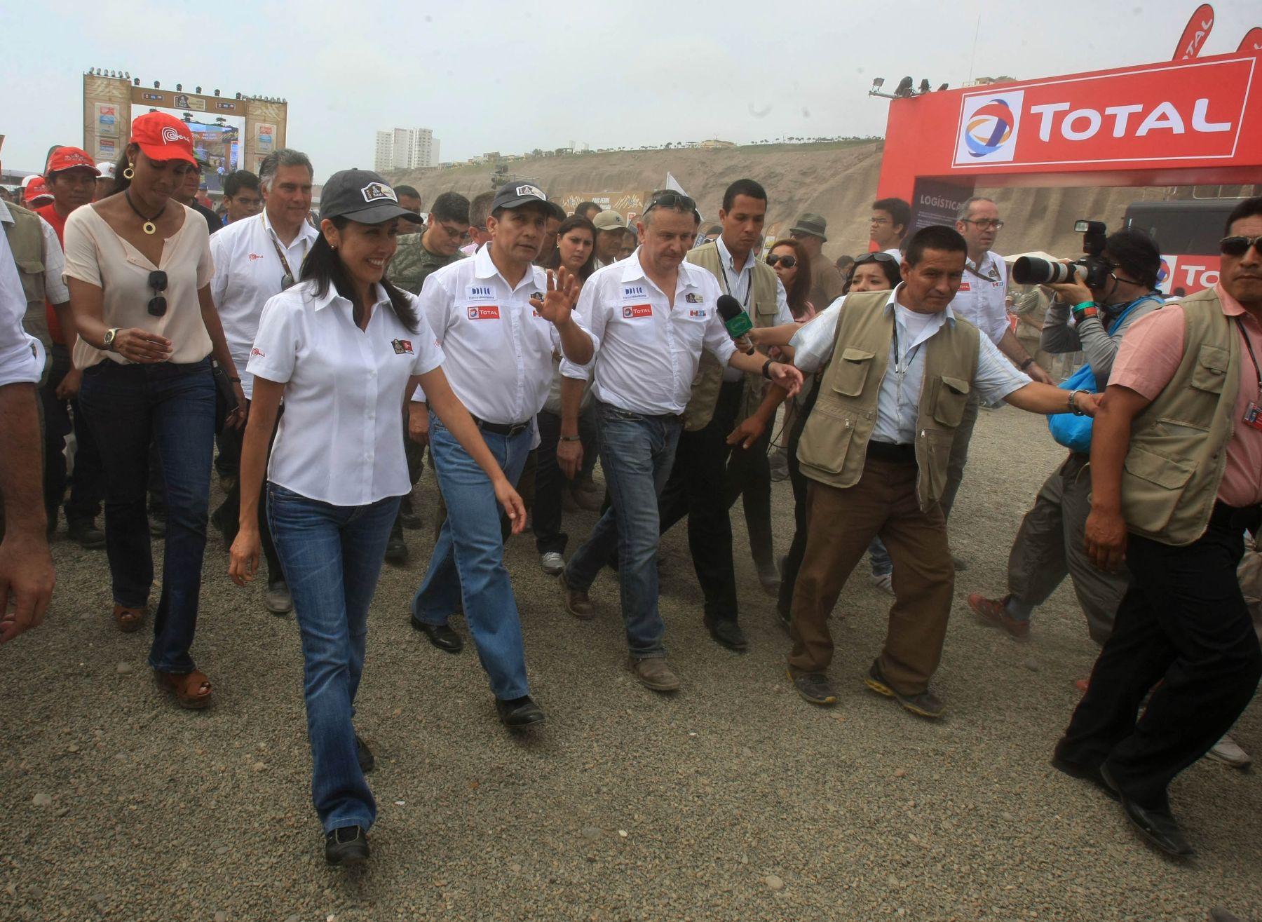 LIMA, PERÚ-ENERO 02. Presidente de la República, Ollanta Humala, visitó las instalaciones del Village Dakar.

Foto: ANDINA/Juan Carlos Guzmán Negrini.