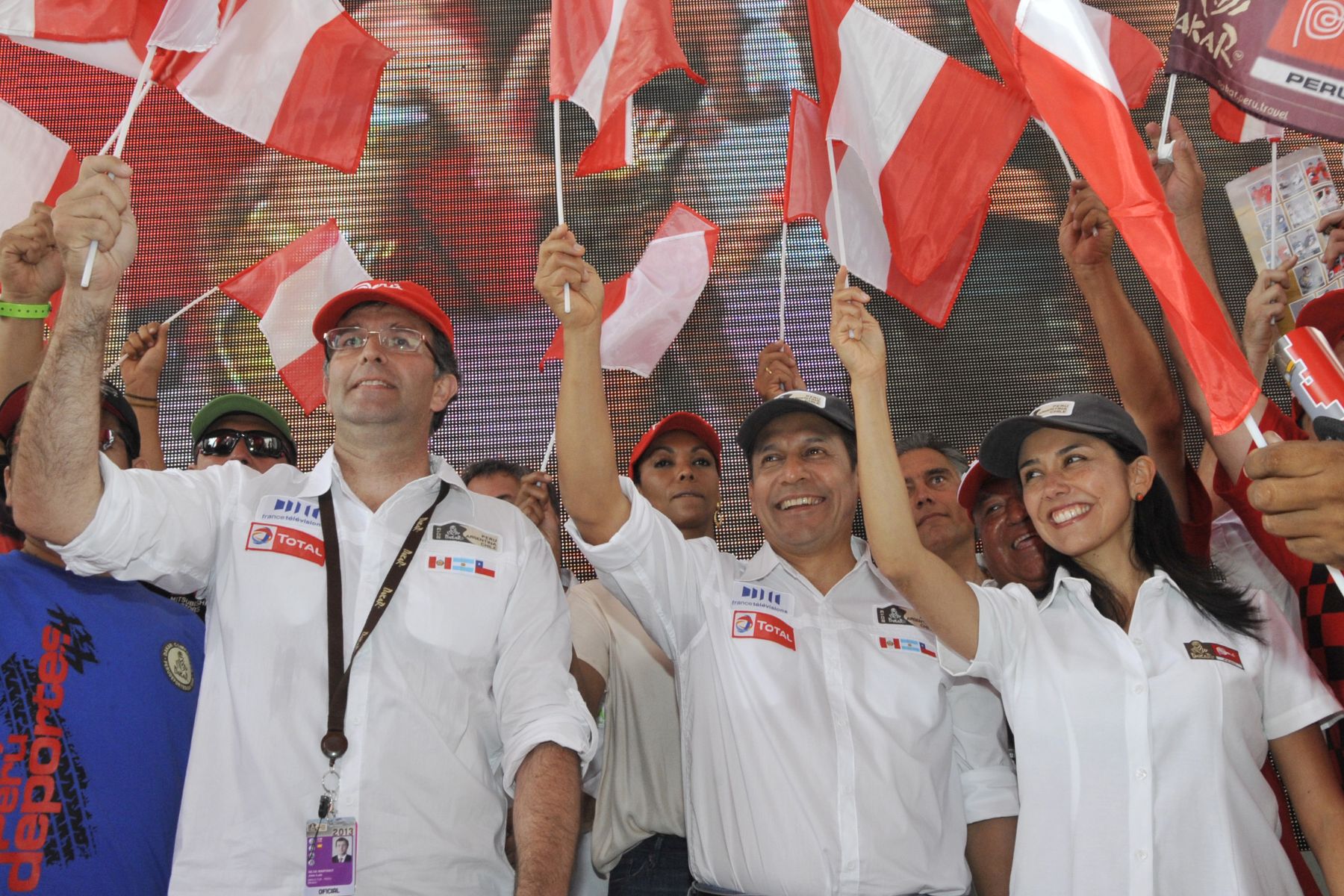 LIMA,PERU-ENERO 02. Jefe de Estado Ollanta Humala Tasso; participó en apertura del Village Dakar y visitó a equipo peruano de corredores que competirán en el Rally Dakar 2013.
Foto Andina/Prensa Presidencia