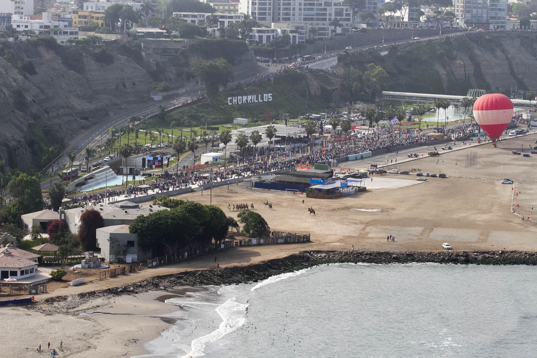 LIMA, PERÚ - ENERO 05. Vistas aéreas de la partida del Rally Dakar. Foto: ANDINA/Marco del Río