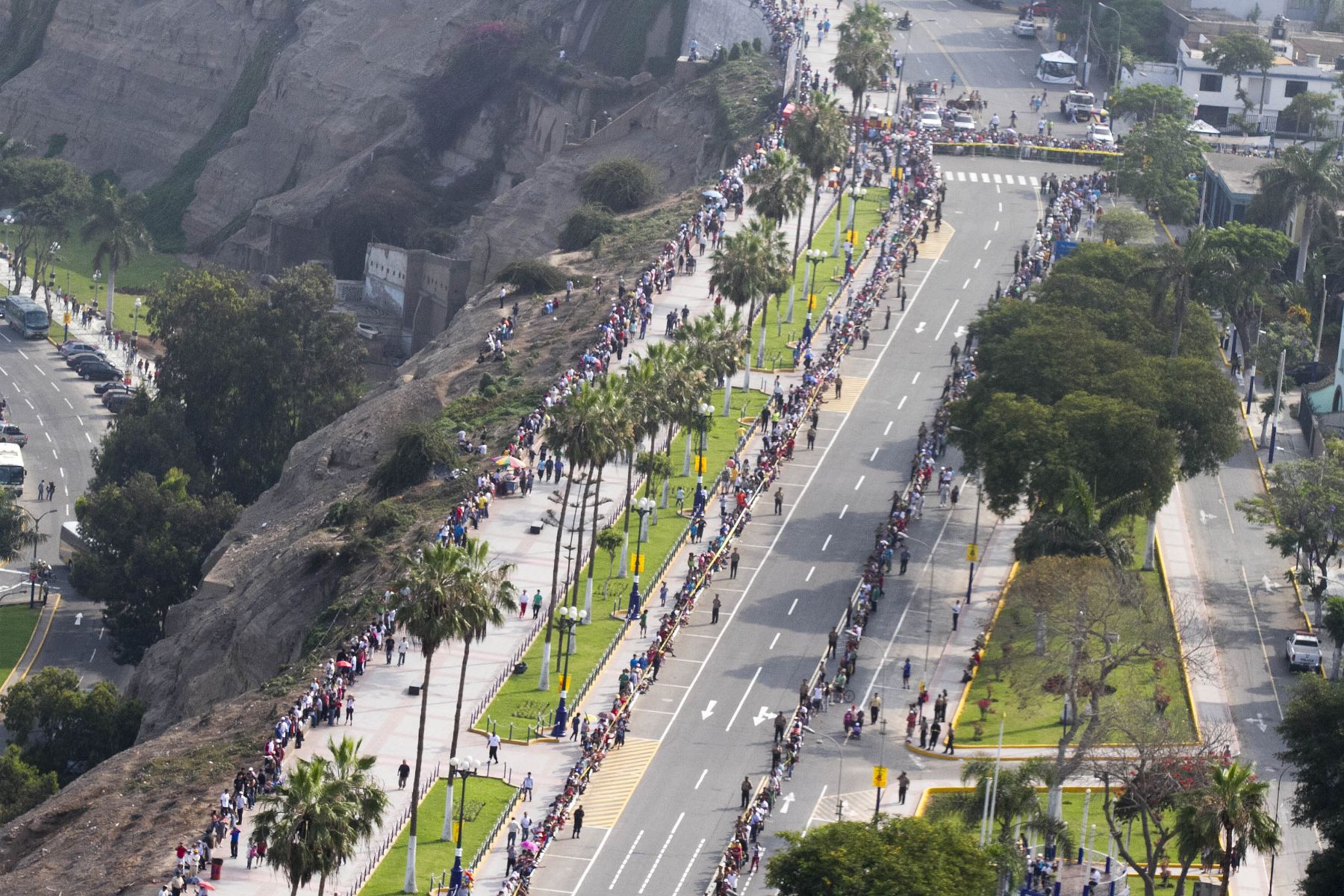 LIMA, PERÚ - ENERO 05. Vistas aéreas de la partida del Rally Dakar. Foto: ANDINA/Marco del Río