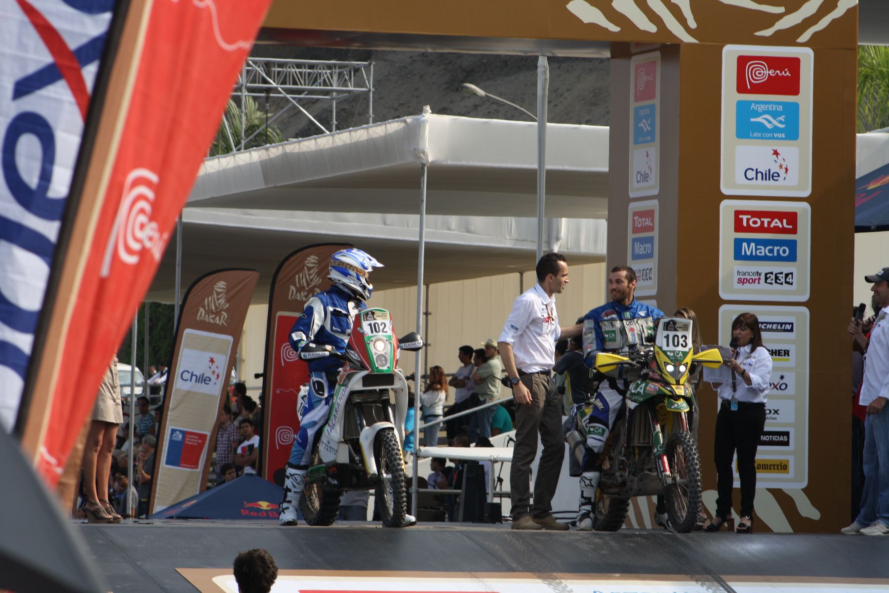 LIMA, PERÚ - ENERO 05. Competidores del Rally Dakar a Foto: ANDINA / Juan Carlos  Chavez