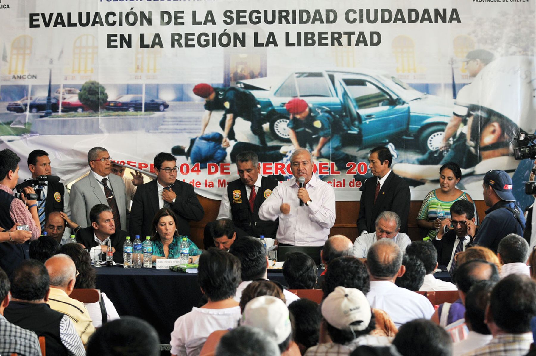 LA LIBERTAD, PERÚ-ENERO 05. Ministro del Interior, Wilfredo Pedraza. Foto: Mininter.