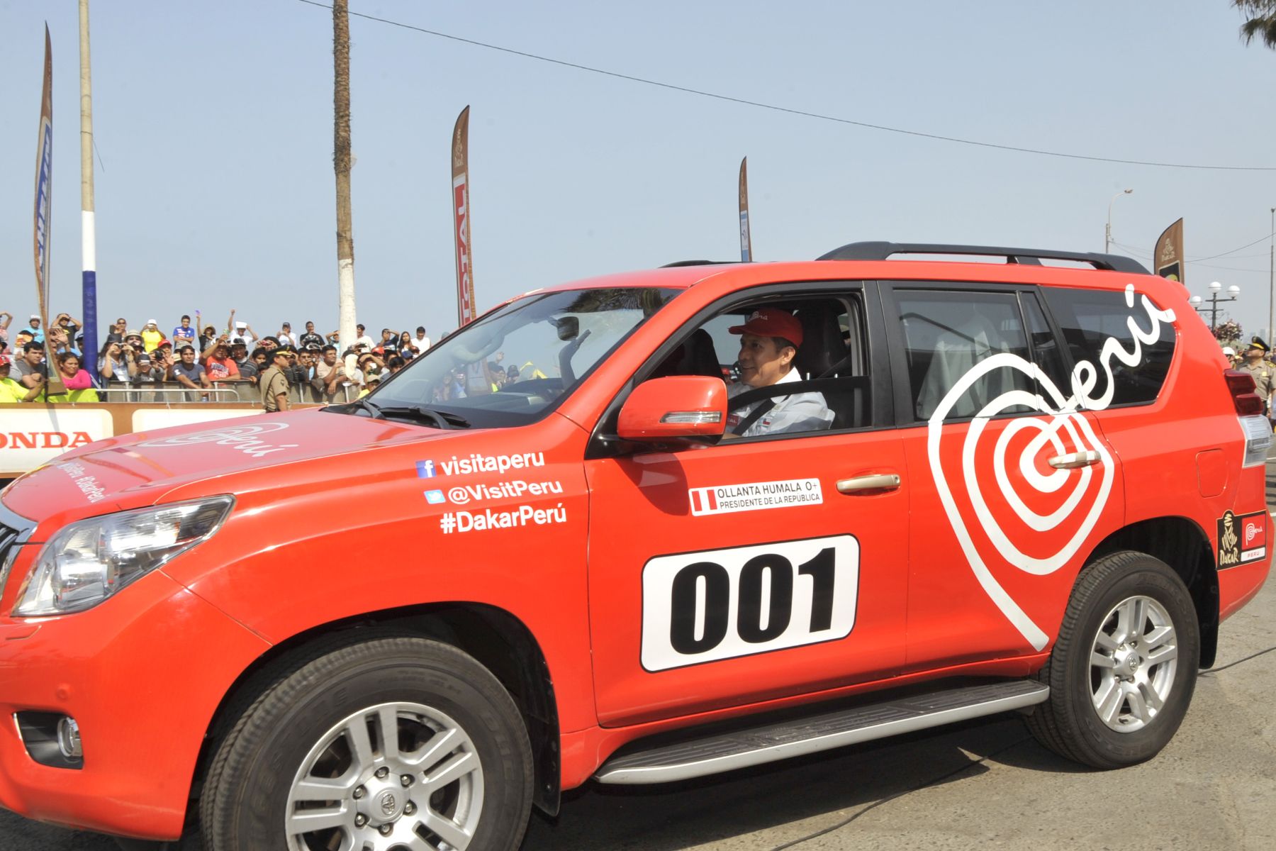LIMA, DICIEMBRE 05. Presidente de la República Ollanta Humala, participó en la partida oficial del Rally Dakar edición 2013. Foto: ANDINA/Prensa Presidencia