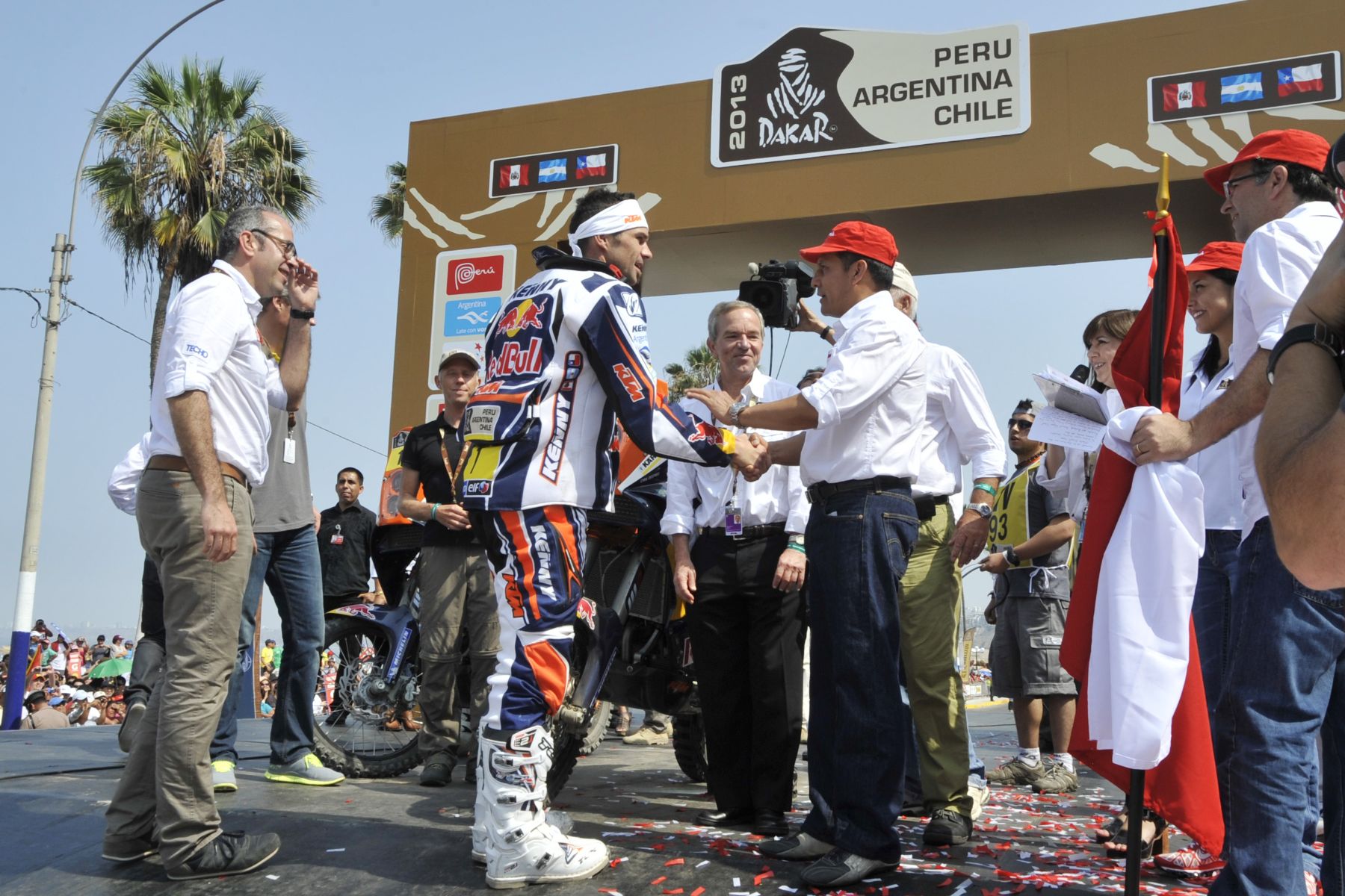 LIMA, DICIEMBRE 05. Presidente de la República Ollanta Humala, participó en la partida oficial del Rally Dakar edición 2013. Foto: ANDINA/Prensa Presidencia
