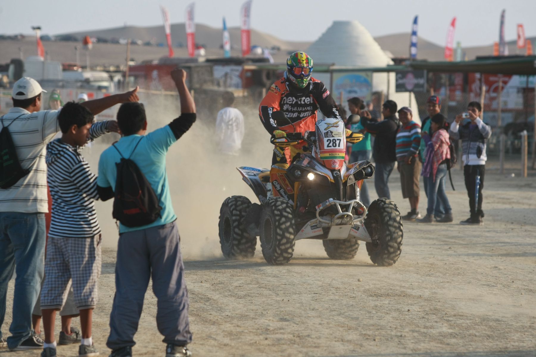 PISCO, PERÚ - ENERO 06. Rally Dakar segunda etapa en la ciudad de Pisco 2013.Foto: ANDINA/Jack Ramón