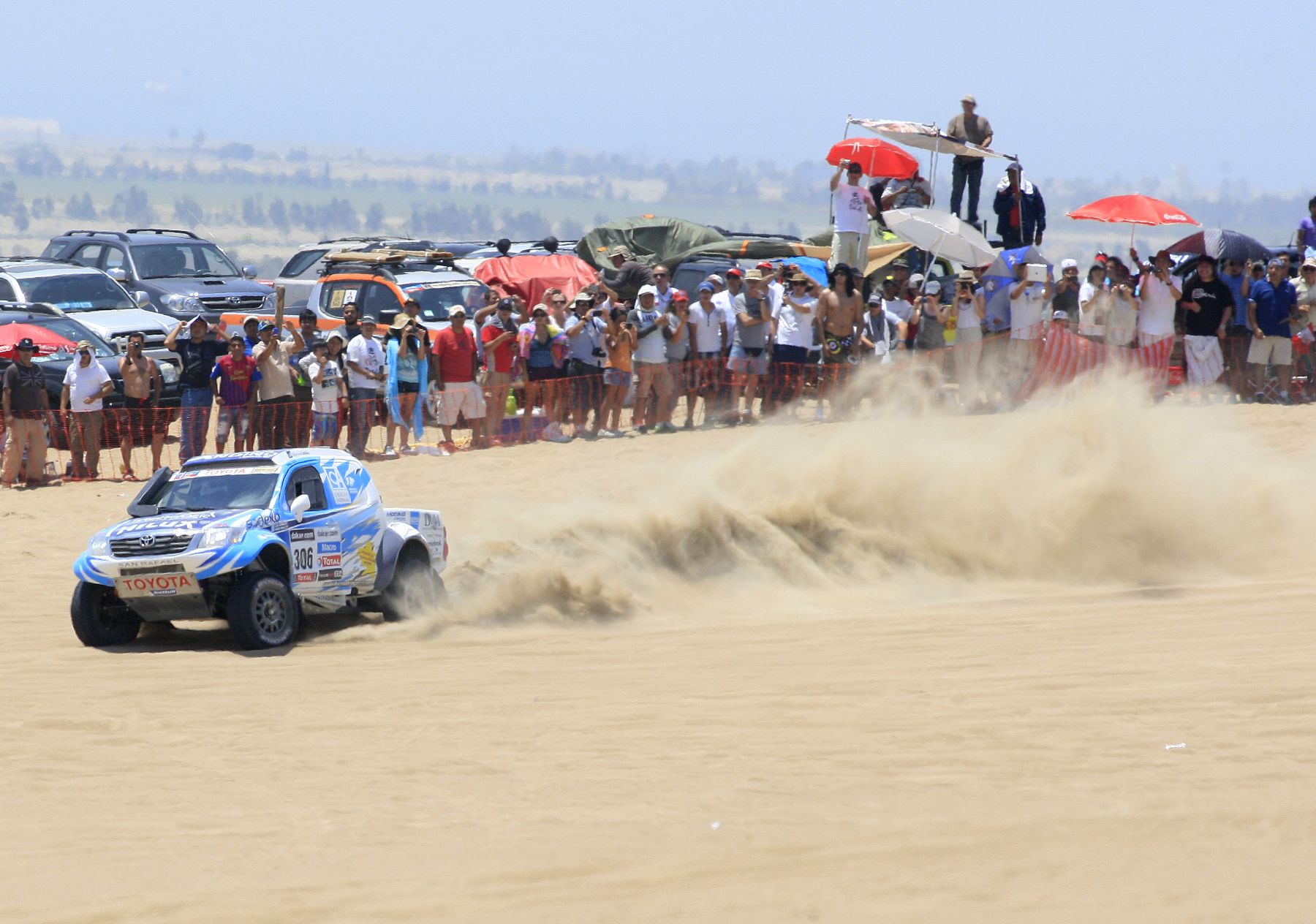 PISCO, PERÚ - ENERO 06. Rally Dakar segunda etapa en la ciudad de Pisco 2013.Foto: ANDINA/Carlos Lezama