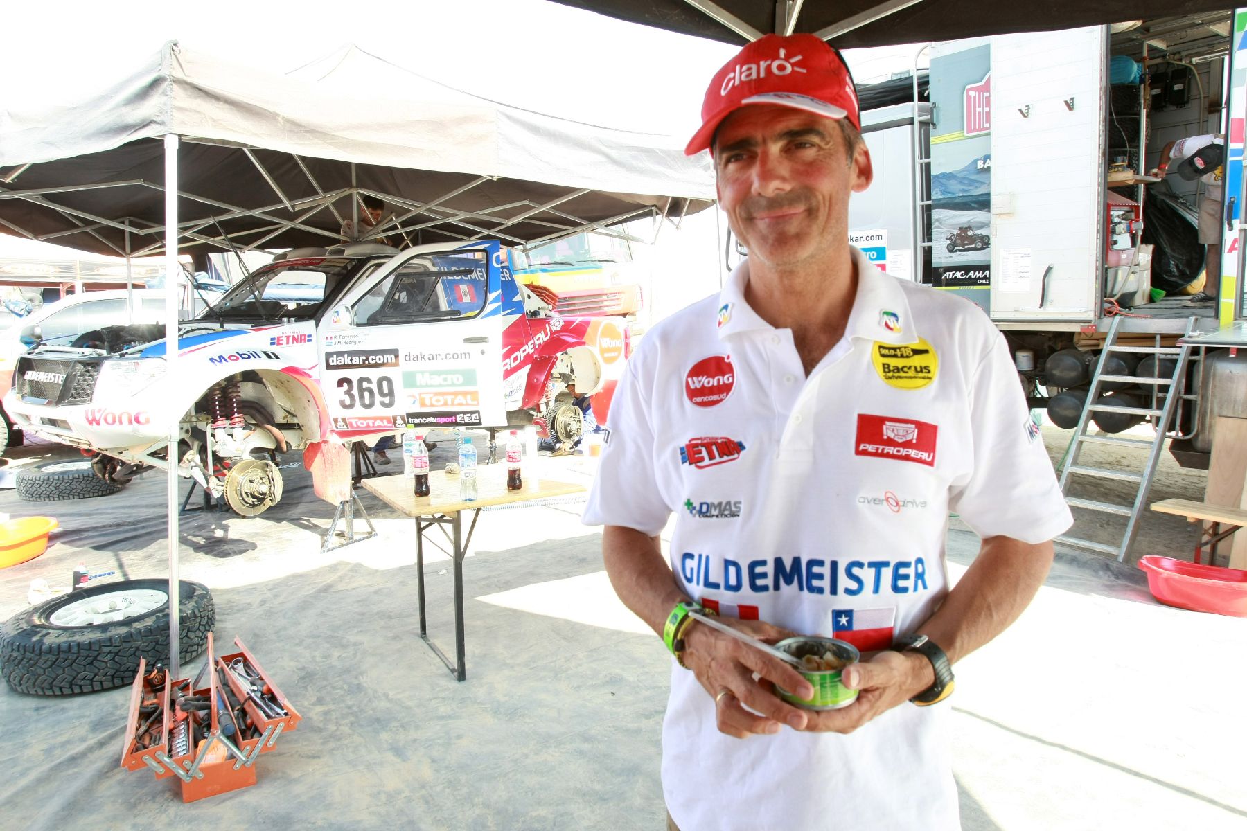 PISCO, PERÚ - ENERO 06. Entrevista al piloto peruano, Ramón Ferryros que participa en el Rally Dakar en la ciudad de Pisco 2013.Foto: ANDINA/Jack Ramón