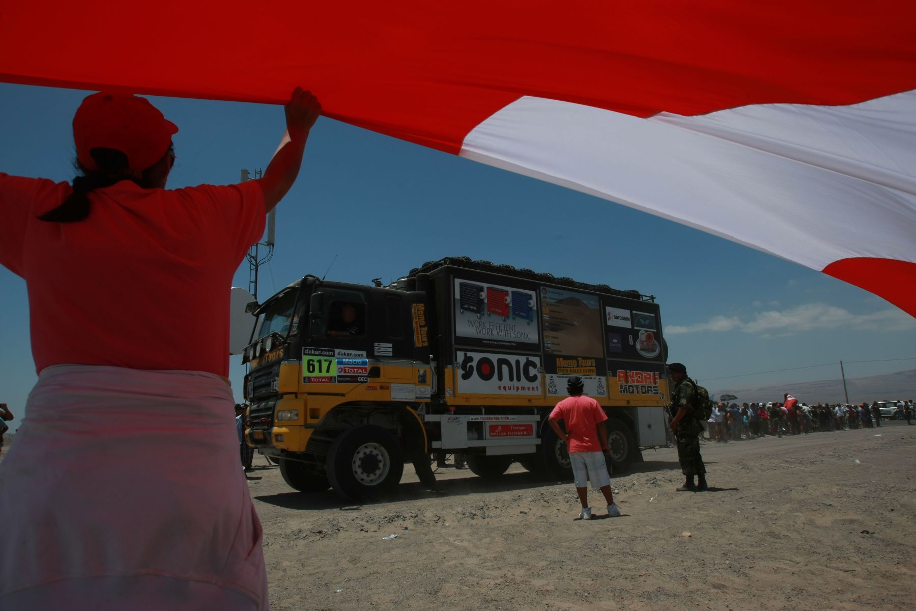NASCA, PERÚ - ENERO 07. Rally Dakar Tercera etapa en la ciudad de Nasca 2013.Foto: ANDINA/Jack Ramón