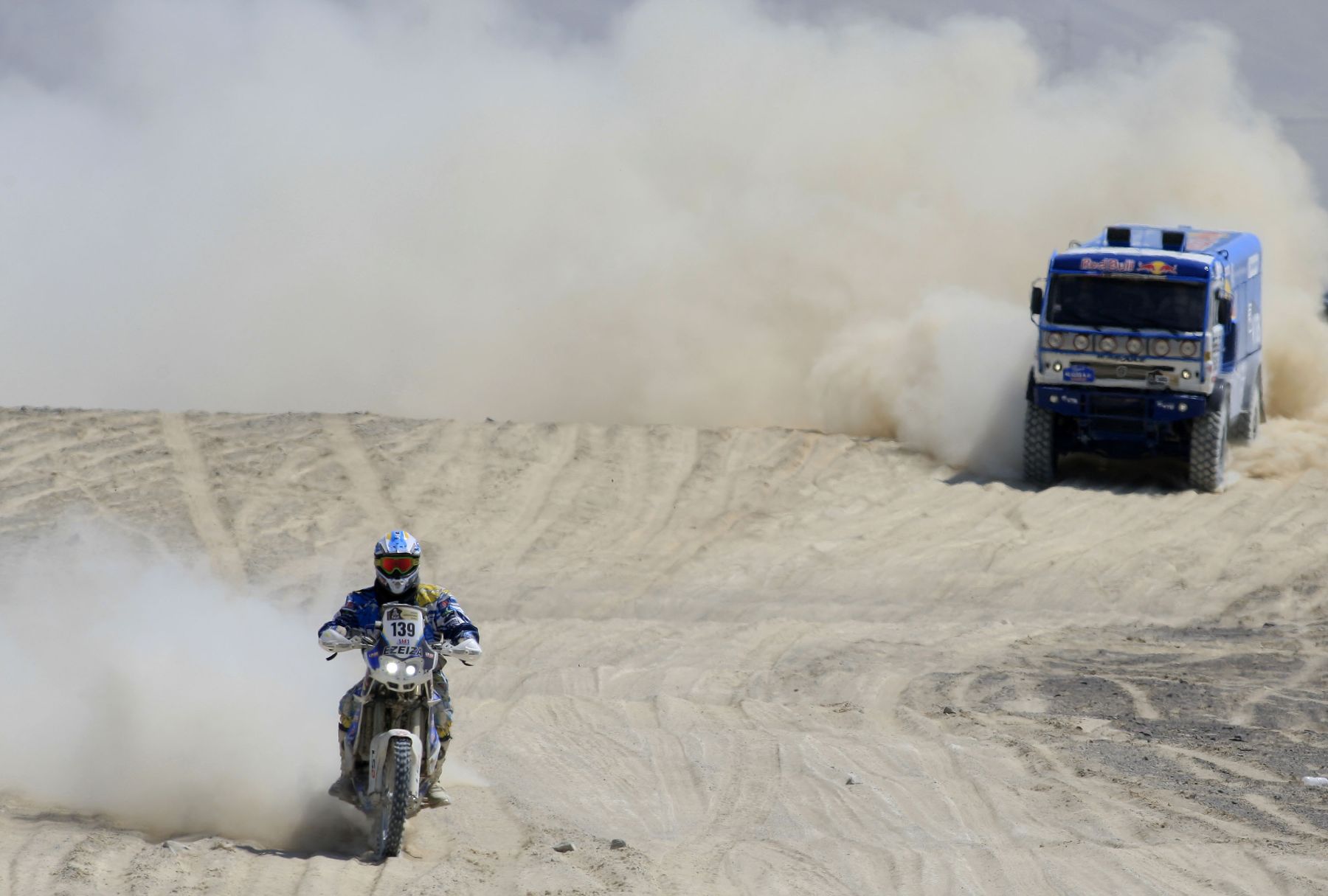 NAZCA, PERÚ - ENERO 07. Rally Dakar,tercera etapa en la ciudad de Nazca, 2013.Foto: ANDINA/Carlos Lezama