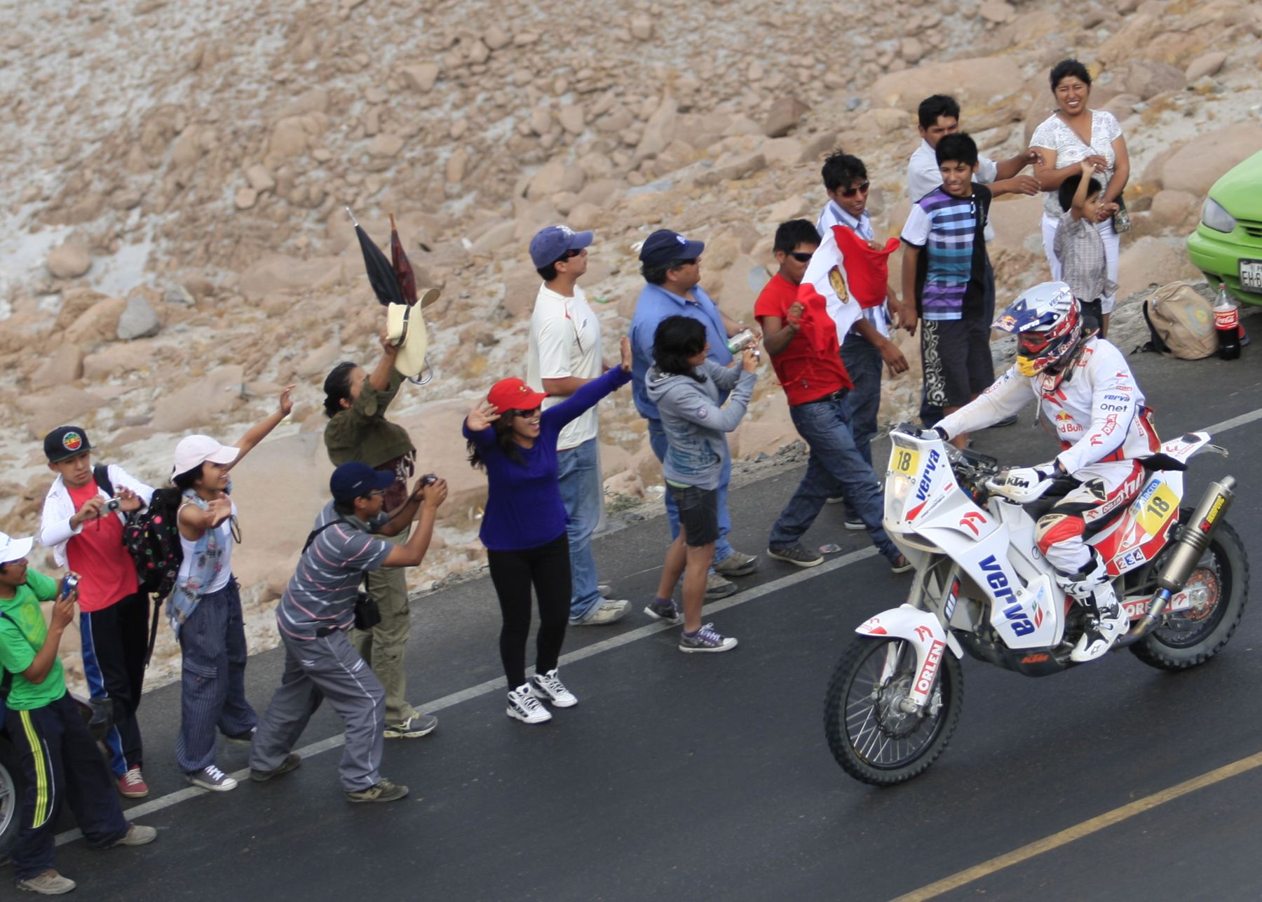 AREQUIPA, PERÚ - ENERO 08.Llegada de los participantes del Rally Dakar a la ciudad de Arequipa  2013.Foto: ANDINA/Carlos Lezama