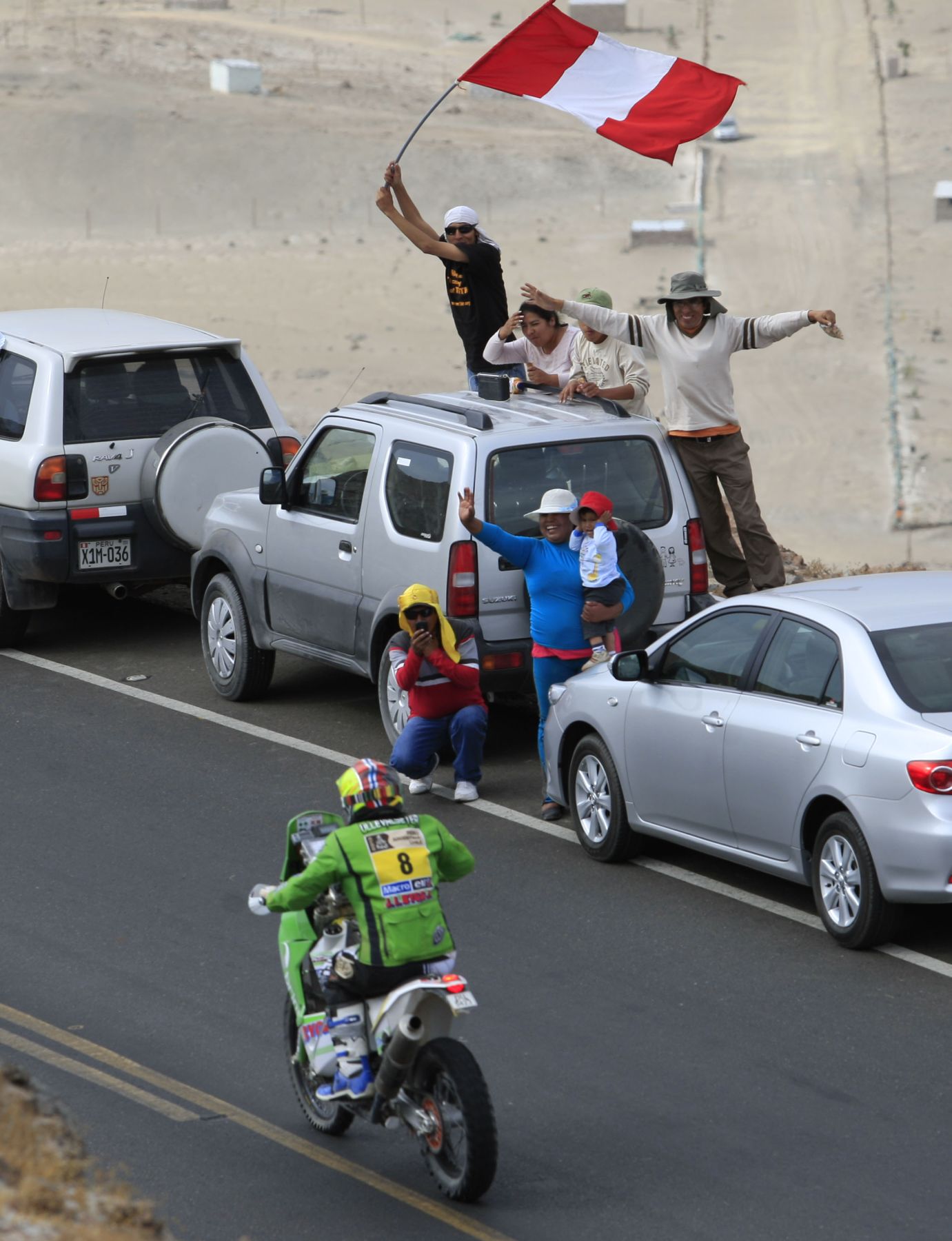 AREQUIPA, PERÚ - ENERO 08.Llegada de los participantes del Rally Dakar a la ciudad de Arequipa  2013.Foto: ANDINA/Carlos Lezama