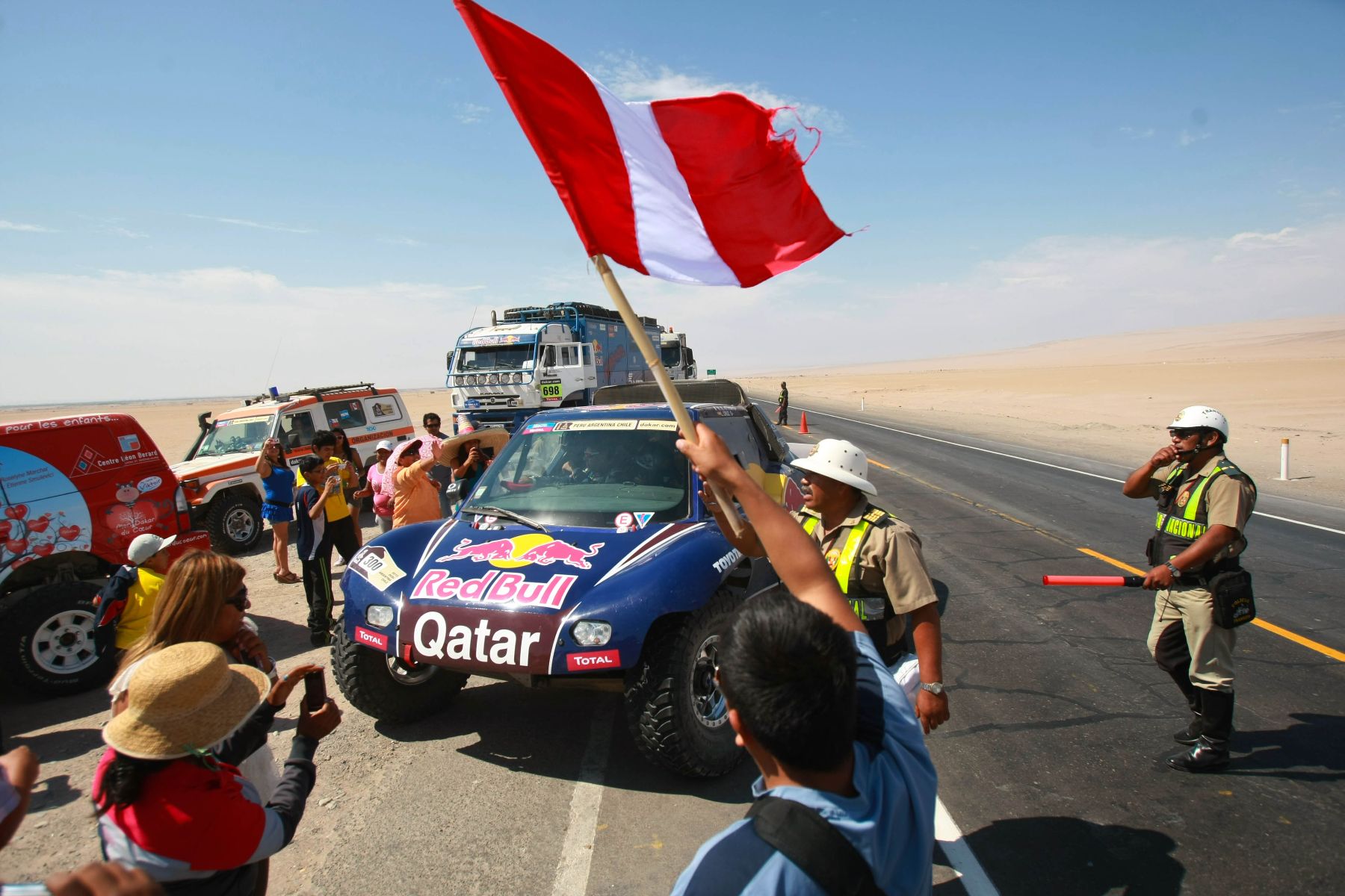 TACNA,PERÚ-ENERO 09.Rally Dakar 2013 deja suelo peruano  e ingresa al vecino pais de  Chile.Foto: ANDINA/Jack Ramón