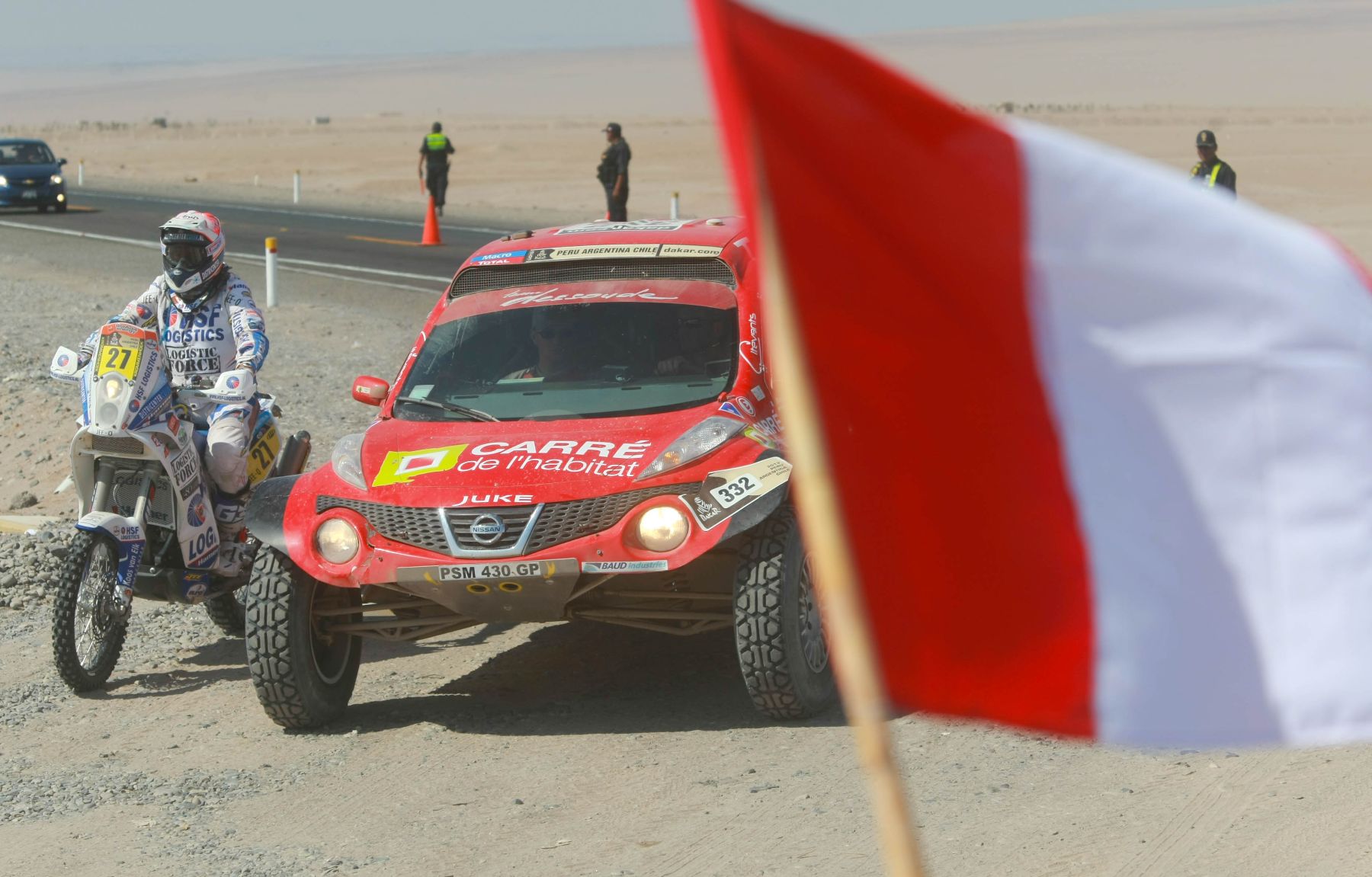 TACNA,PERÚ-ENERO 09.Rally Dakar 2013 deja suelo peruano  e ingresa al vecino pais de  Chile.Foto: ANDINA/Jack Ramón