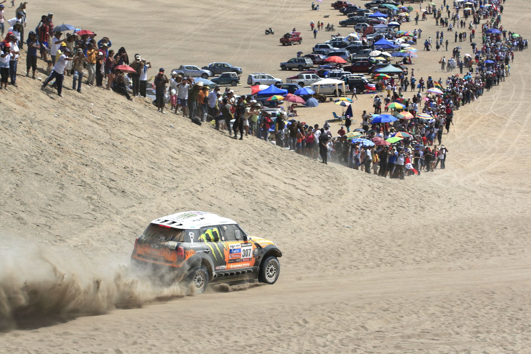 TACNA, PERÚ - ENERO 09. Rally Dakar Quinta etapa en la ciudad de Tacna 2013.Foto: ANDINA/Carlos Lezama