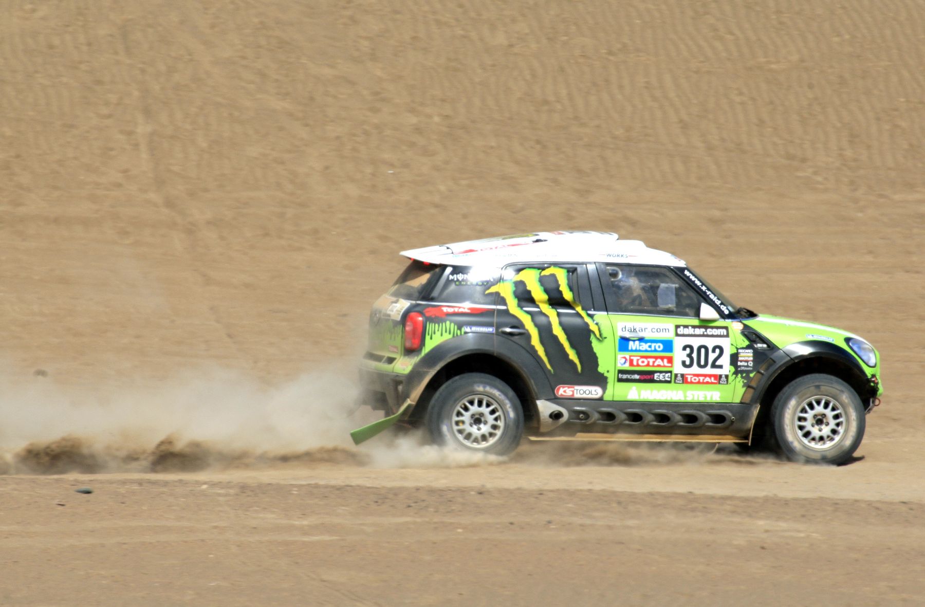 TACNA, PERÚ - ENERO 09. Rally Dakar Quinta etapa en la ciudad de Tacna 2013.Foto: ANDINA/Carlos Lezama