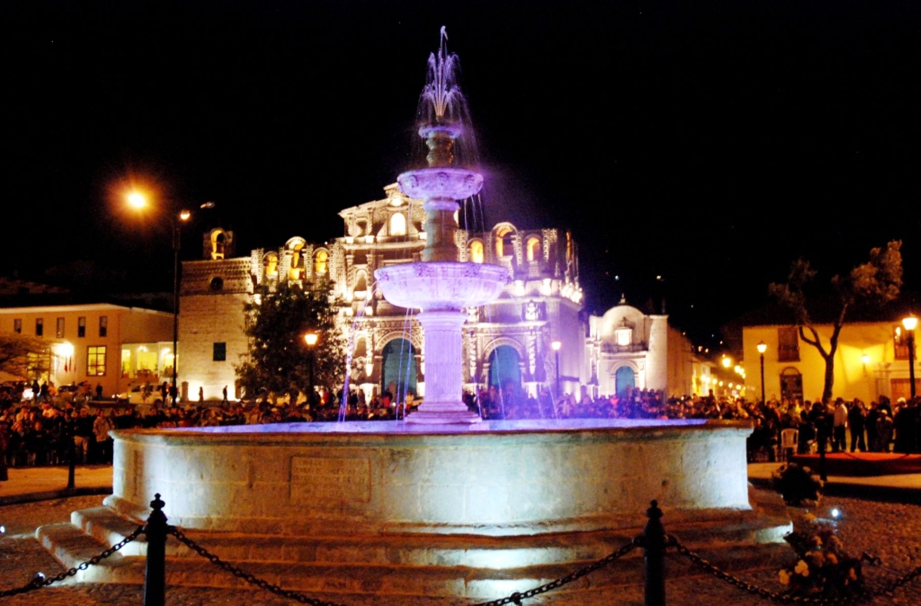 CAJAMARCA, PERÚ-ENERO 19. Histórica pileta de la plaza Mayor de Cajamarca. Foto: ANDINA/Eduard Lozano.