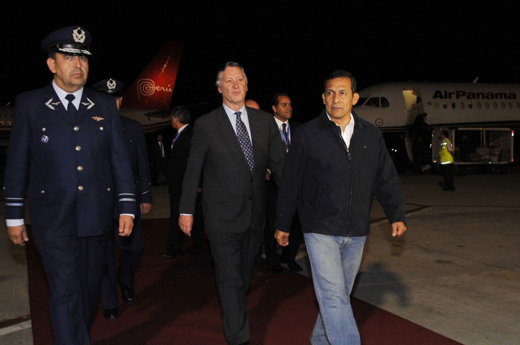 El presidente Ollanta Humala Tasso arribó esta madrugada a Santiago de Chile para participar en la I Cumbre CELAC-UE. Foto: ANDINA/Presidencia