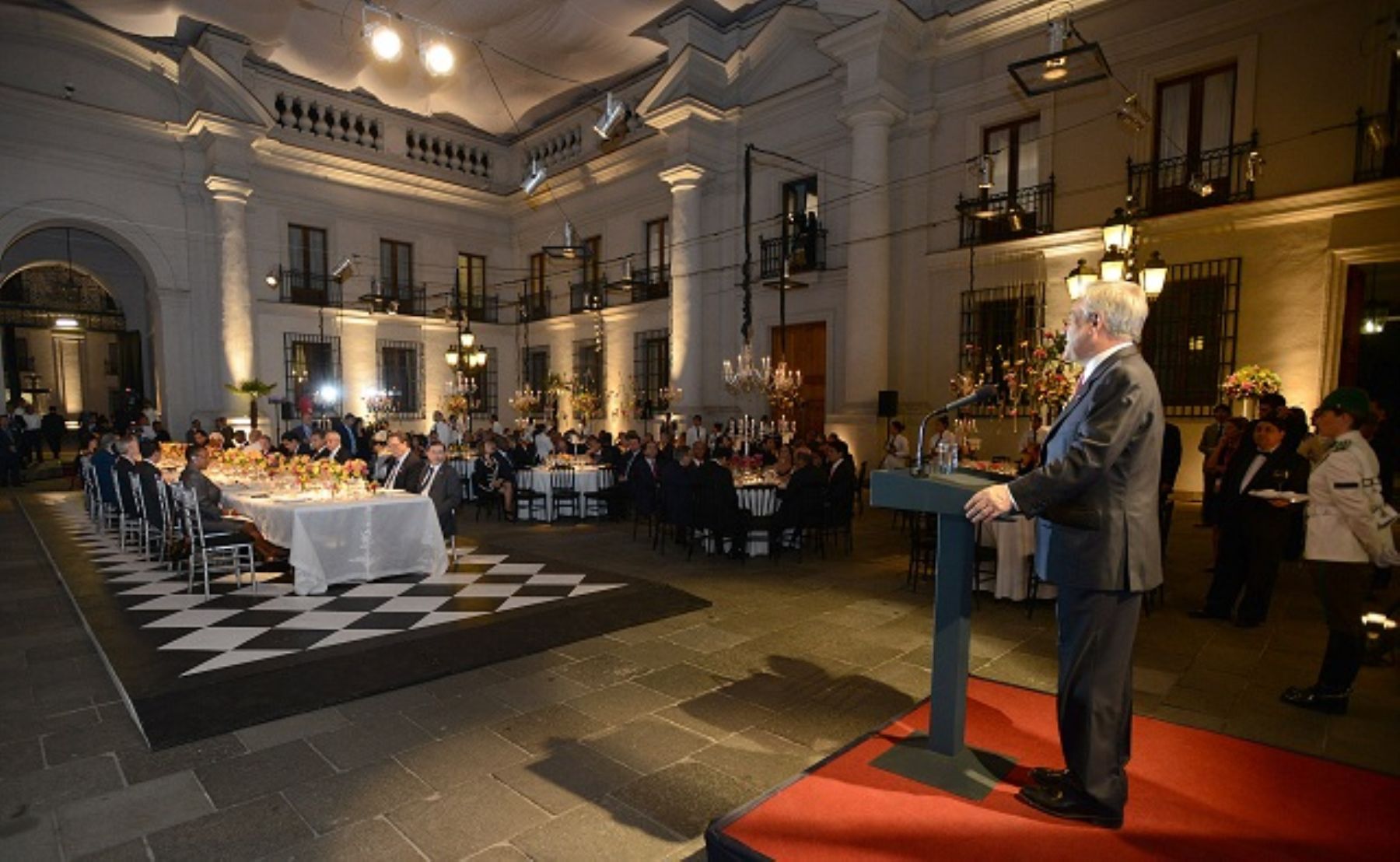 Cena ofrecida por el presidente Sebastián Piñera a mandatarios asistentes a Cumbre del Celac en Santiago de Chile.