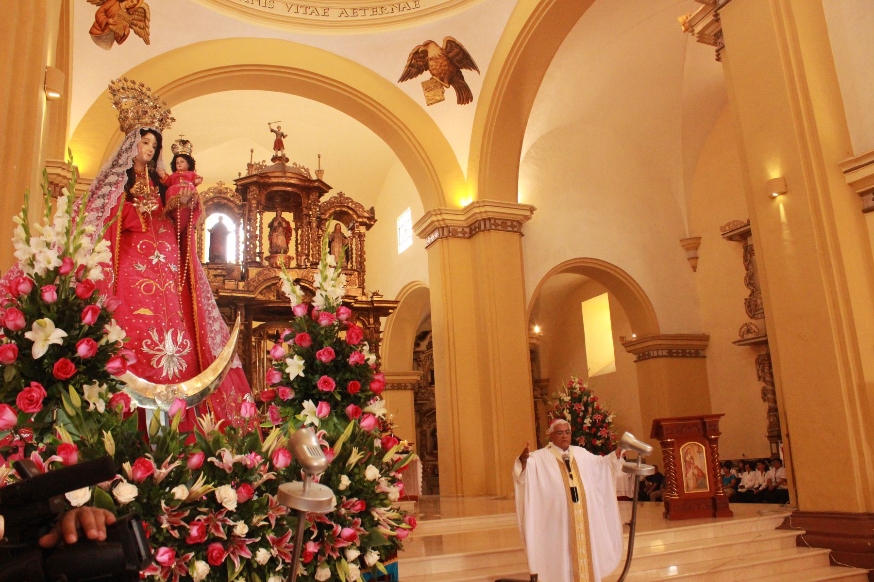 TRUJILLO, PERÚ-FEBRERO 04. En la catedral de Trujillo se ofició misa solemne a la Virgen de la Candelaria del Socorro de Huanchaco.