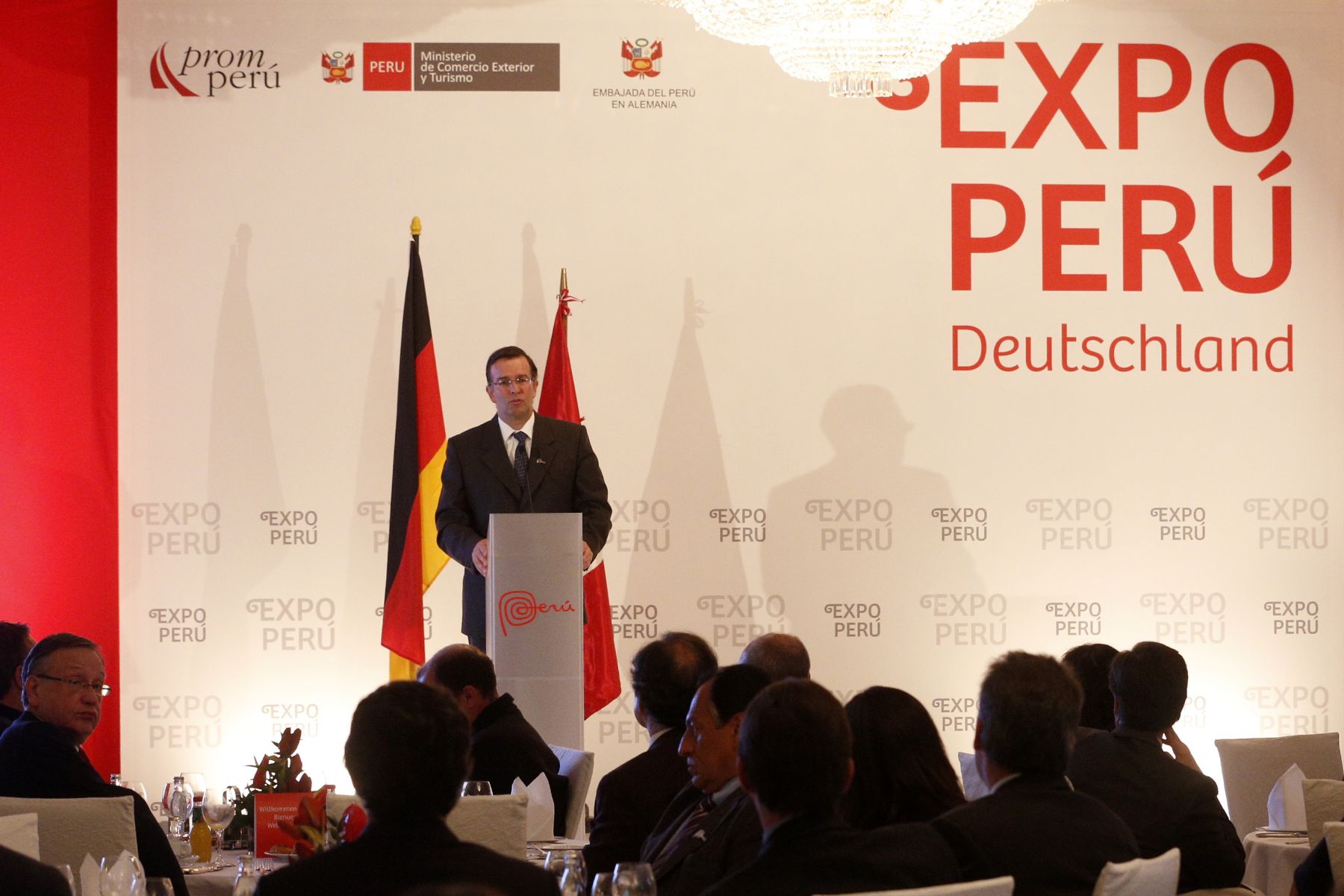 BERLIN, ALEMANIA - FEBRERO 04. El ministro de Comercio Exterior y Turismo José Luis Silva Martinot durante el desayuno que ofreció Promperú a los
empresarios agroexportadores como parte del inicio de la Expo Perú Alemania. Foto: ANDINA/PromPerú