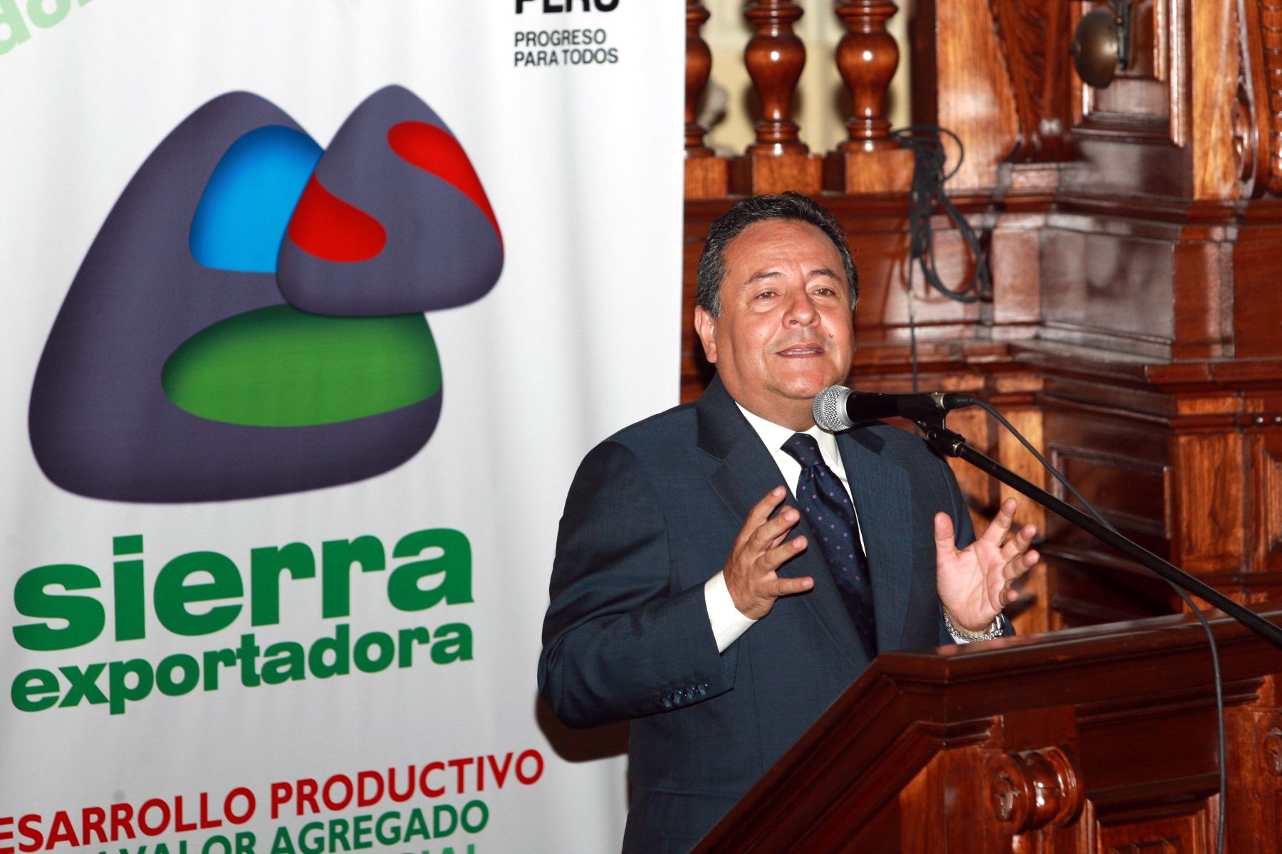 Alfonso Velásquez Tuesta, presidente ejecutivo de Sierra Exportadora. Foto: ANDINA/Norman Córdova.