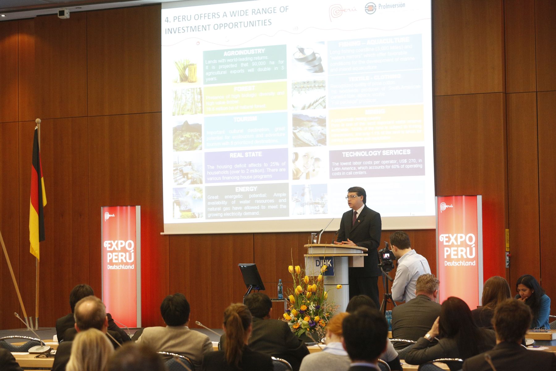 Berlín (Alemania). Director ejecutivo de ProInversión, Javier Illescas, en Foro Empresarial de Expo Perú - Alemania.