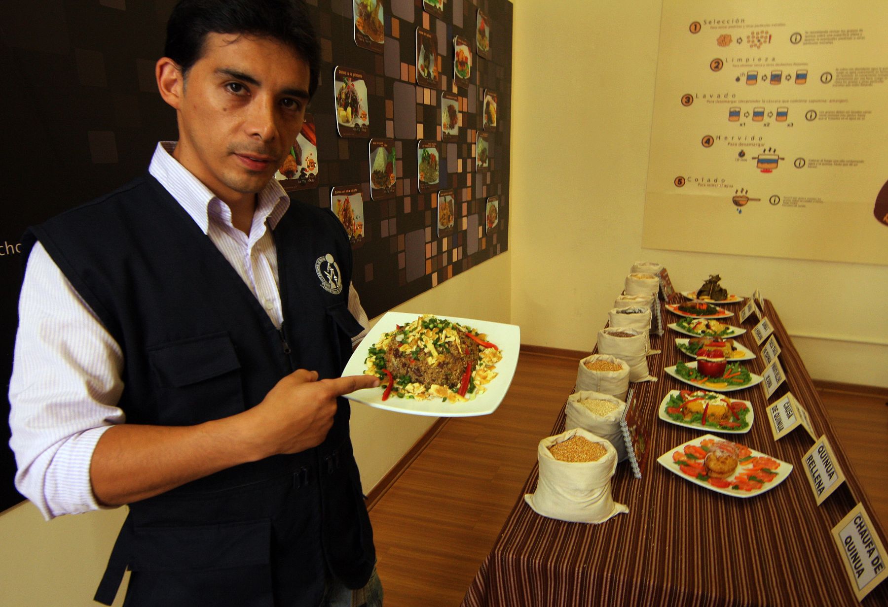 LIMA,PERU-FEBRERO 20.El Ministerio de salud presenta 30 recetas de platos ricas y económicas de quinua, en la Casa de la Gastronomía Peruana por el lanzamiento mundial del año internacional de la Quinua.
FOTO:ANDINA/Juan Carlos Chavez.