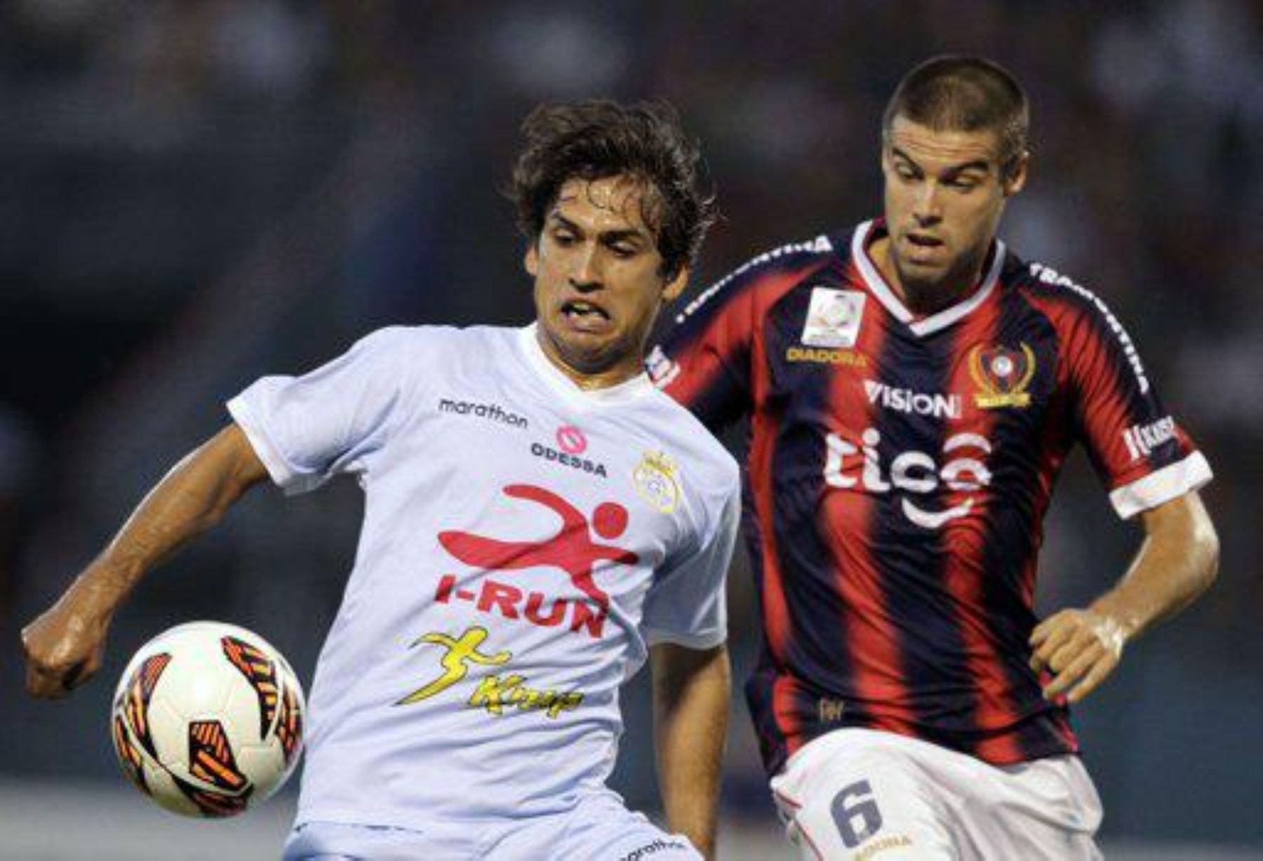 Real Garcilaso consiguió un valioso triunfo en Paraguay ante Cerro Porteño.