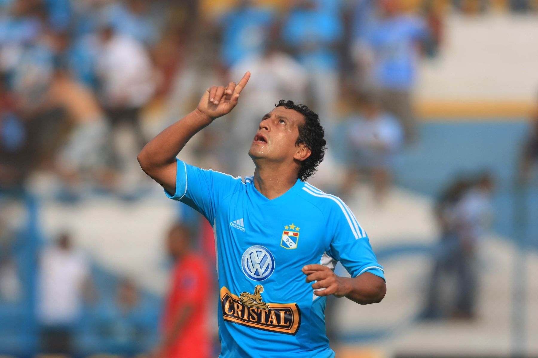 Renzo Sheput de Sporting Cristal, celebra tras anotar un gol contra Cienciano.
Foto: ANDINA/Juan Carlos Guzmán Negrini.