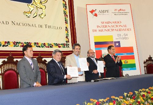 Será posible gracias a firma de convenio entre Osinergmin, la PCM, y la Ampe. Foto. ANDINA/Osinergmin.