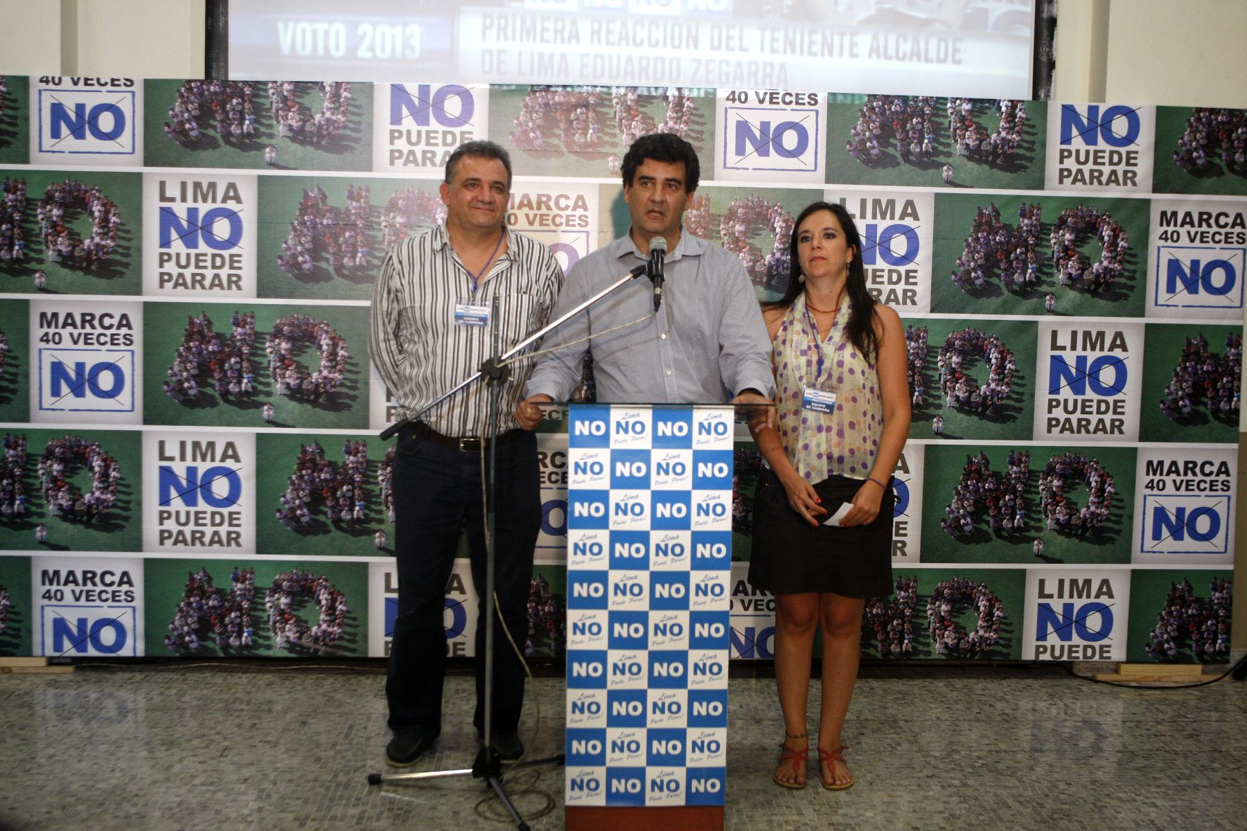 vLIMA, PERÚ - MARZO 17. Regidores Eduardo Zegarra, Marisa Glave y Gustavo Guerra en conferencia de prensa en el Hotel Bolivar. Foto: ANDINA/Marco del Río