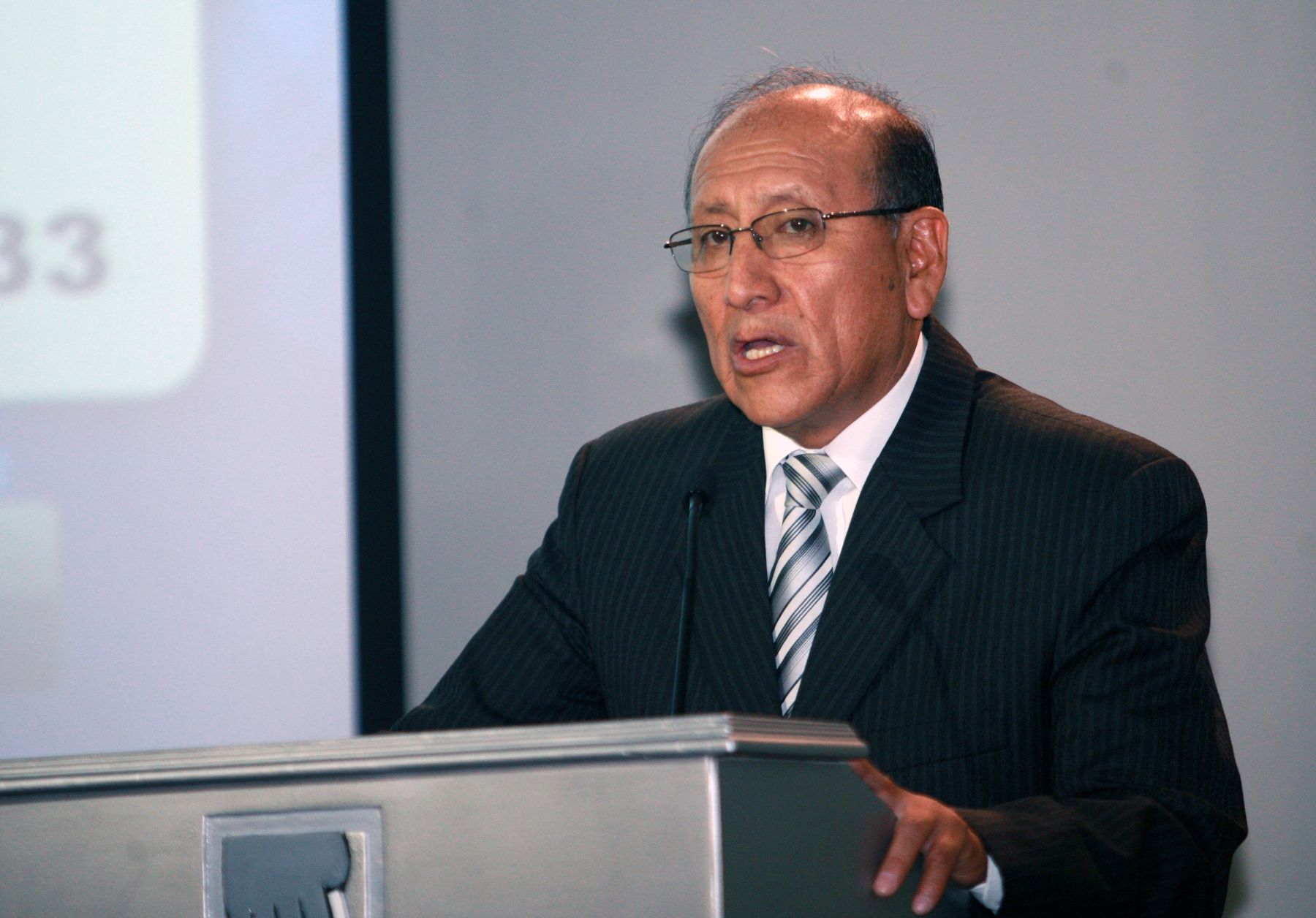 LIMA, PERU - Marzo 18.Mariano Cucho , jefe de la ONPE, ofrece avances al 29.2% de resultados de revocatoria en Lima. Foto: ANDINA/Norman Córdova.