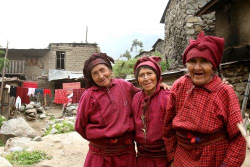 Las mujeres de Tupo son las que protegen y conservan el idioma jaqaru.