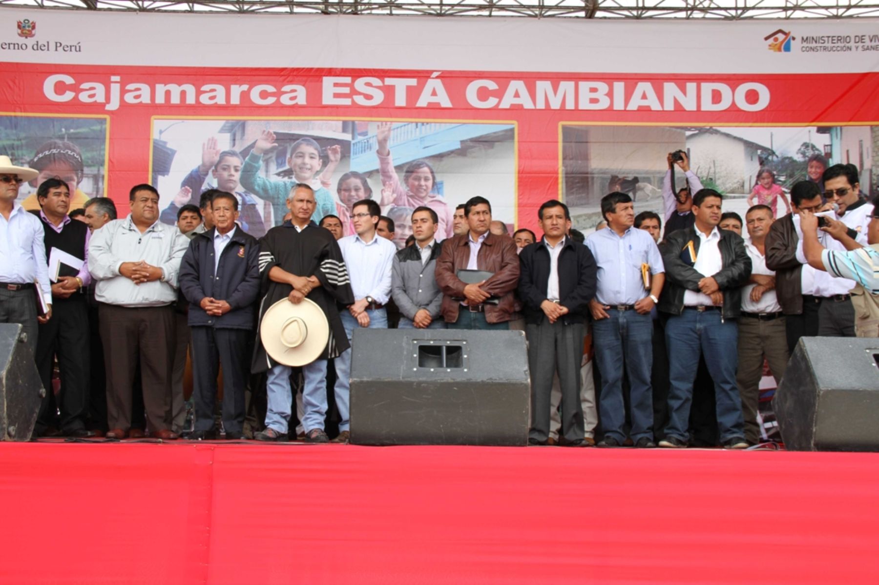 Ministro de Vivienda, René Cornejo, se reunió con alcaldes provinciales y distritales de Cajamarca.