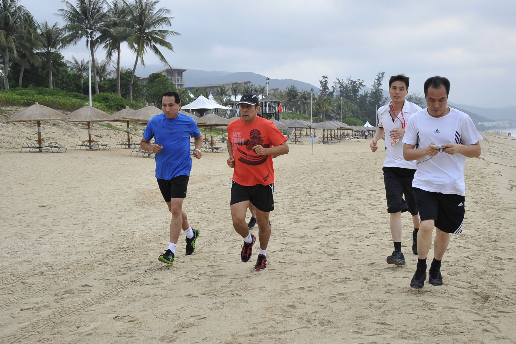 Jefe de Estado peruano, Ollanta Humala, inicia actividades en China practicando deportes en Sanya, ciudad ubicada en la provincia de Hainan.Foto: ANDINA/Prensa Presidencia