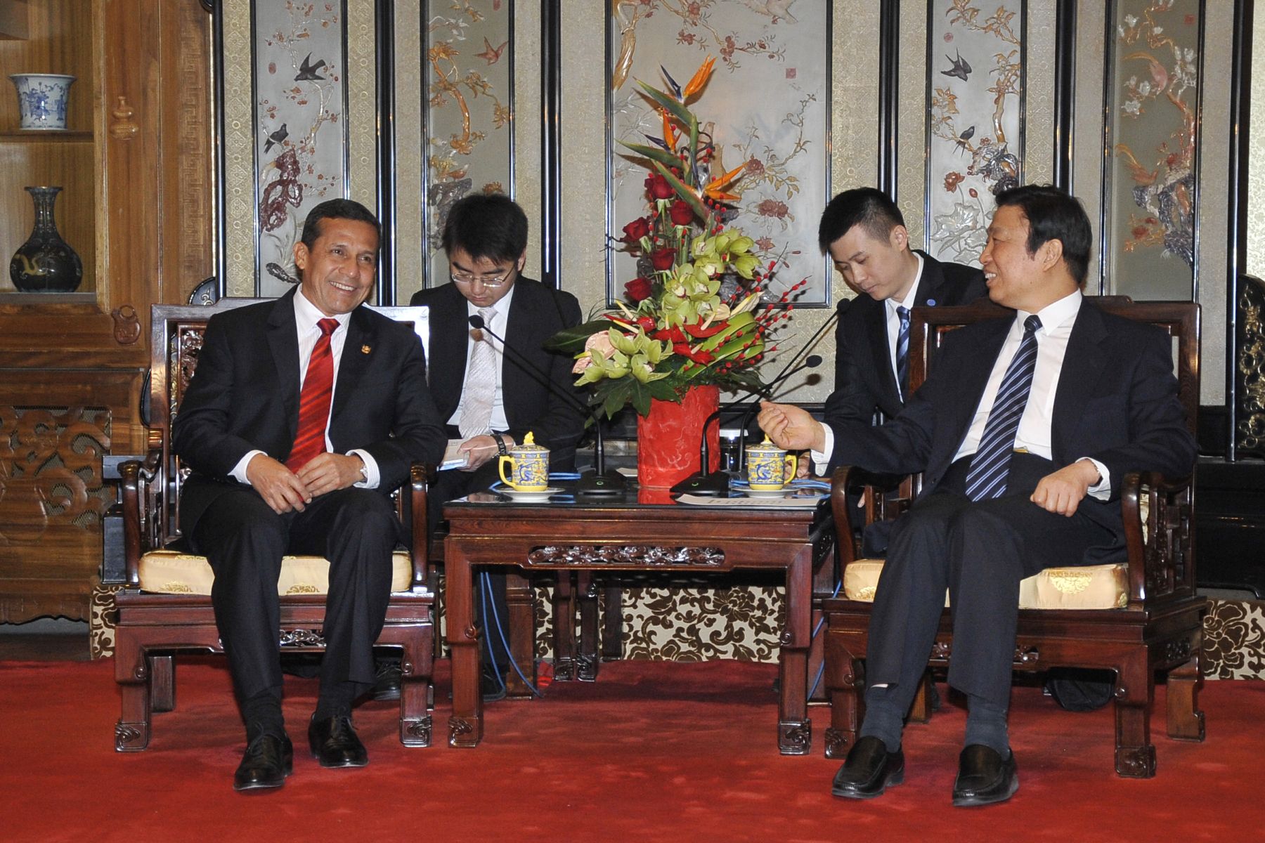 BEIJING,ABRIL 08. Jefe de Estado, Ollanta Humala, en reunion con Vice Presidente Chino, en  Beijing.
Foto:Andina/Prensa Presidencia