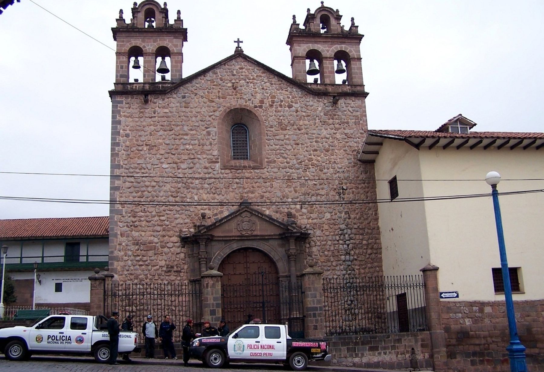 Fachada de la iglesia Santa Teresa de Cusco que fue víctima de un robo sacrílego esta madrugada.