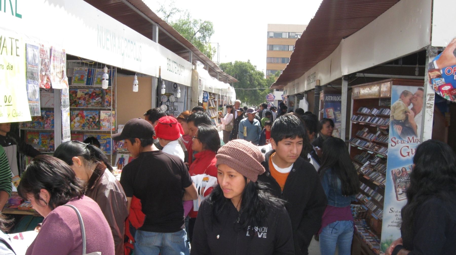 Organizadores de la Feria del Libro de Huancayo esperan la visita de 150,000 lectores. ANDINA/archivo